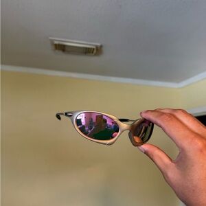 Silver Cat-Eye Sunglasses with Pink Mirrored Lenses Oakley Oakleys